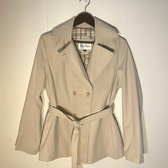 MaxMara Jackets & Blazers - Max Mara short beige trench